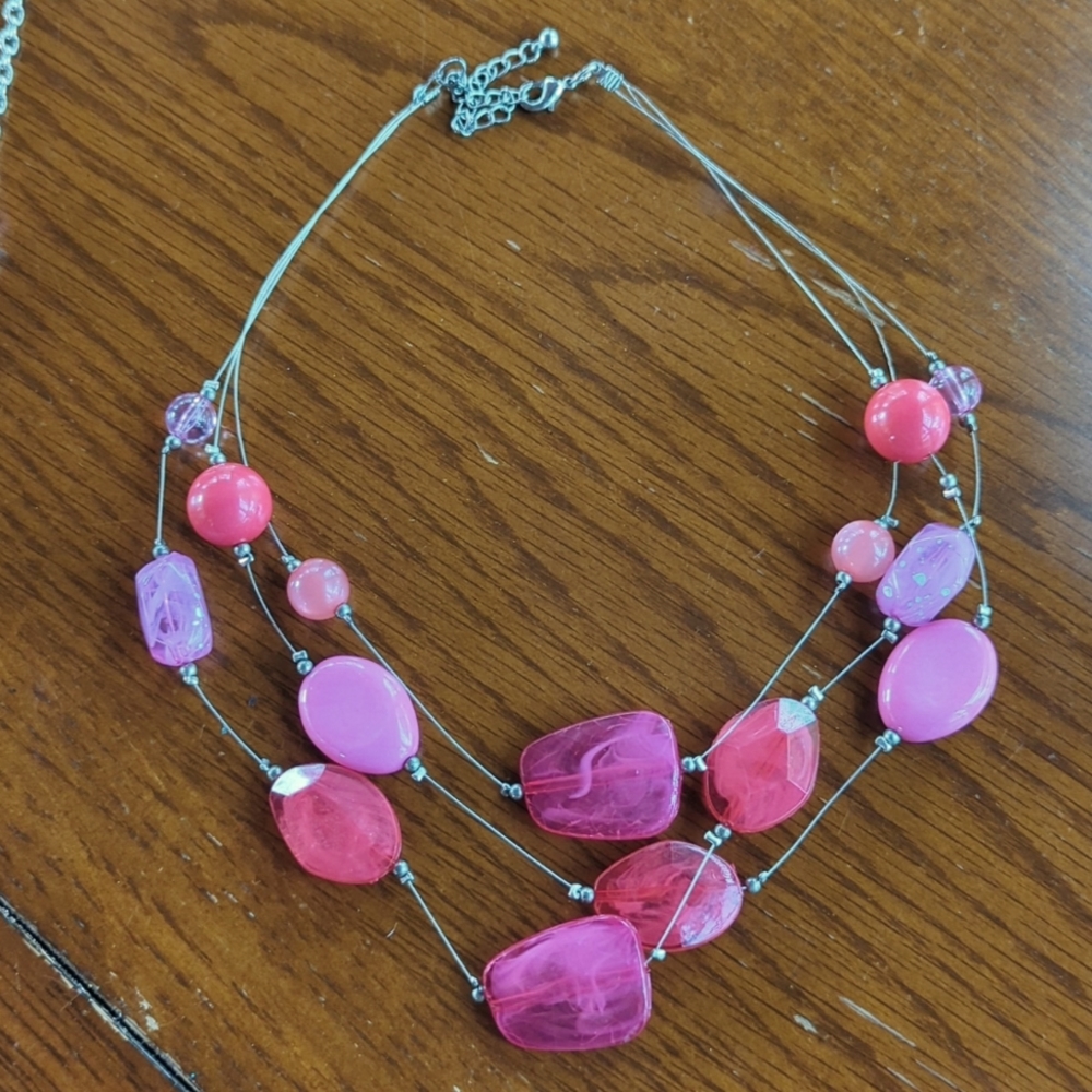 Cute barbiecore necklace
